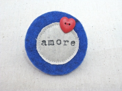 Navy amore with red heart